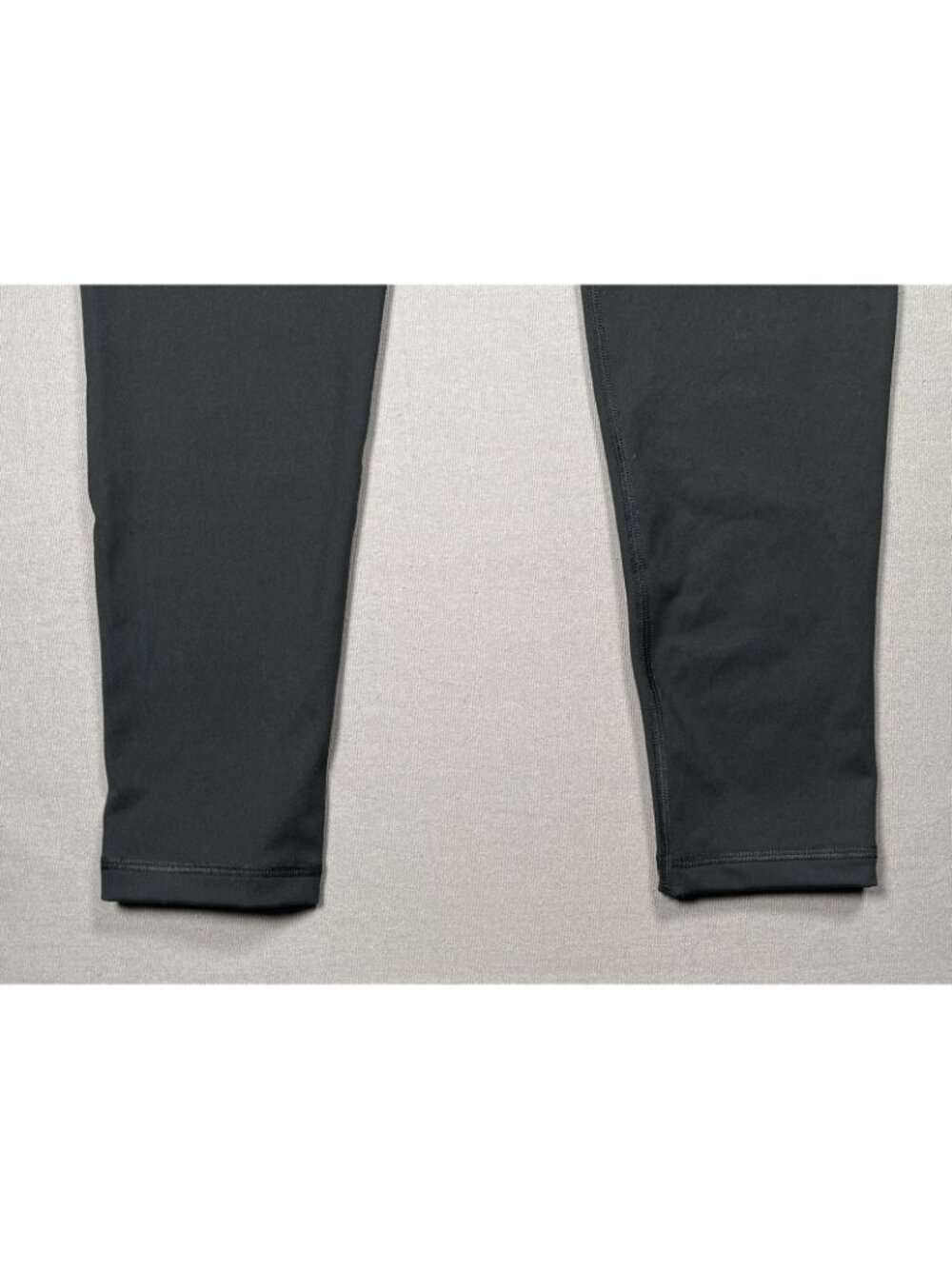 NWT Victoria Sport Knockout Black Tight Leggings 28" - Women Size Medium - Picture 11 of 15